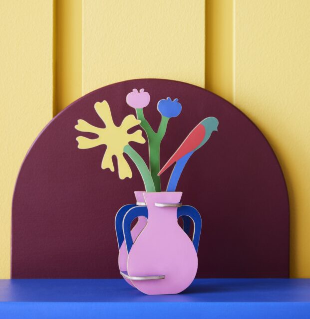 Matisse’s cut-out art inspired this pop out card. It comes with a greeting card and an envelope. 🌷