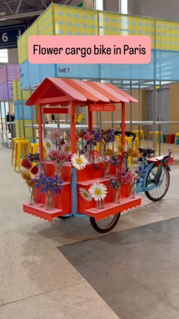 Our flower cargo bike made it to Paris! 🌸
Come visit us at Maison & Objet and discover our colourful world in full bloom.